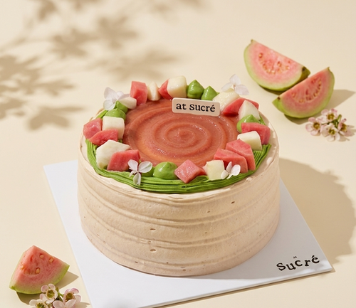Guava Yoghurt Mousse Cake 芭乐酸奶慕斯 · Seasonal 季节限定